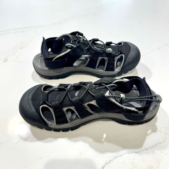 Keen Black Newport H2O Sandals. Black. Men’s 10.5.